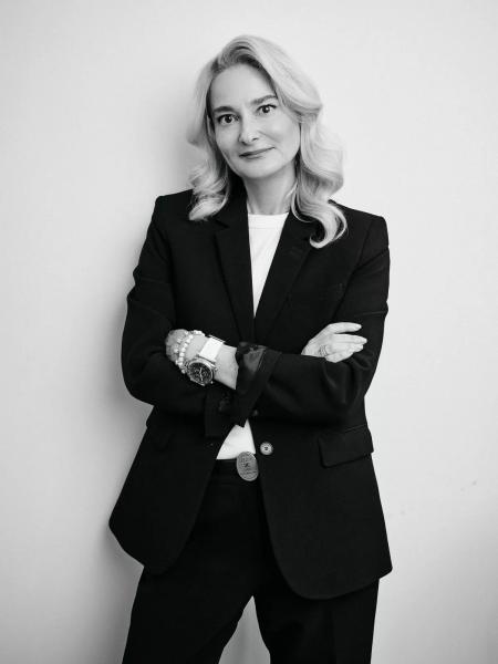 
                Анна Дычева-Смирнова: &laquo;Я видела, как рождалась индустрия красоты в России&raquo;            