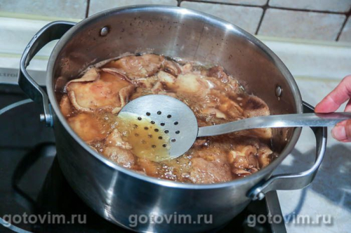 Плов с маслятами